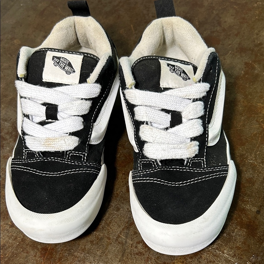 Vans Knu Skool Black and White Low-Top Skate Sneakers - Picture 6 of 14